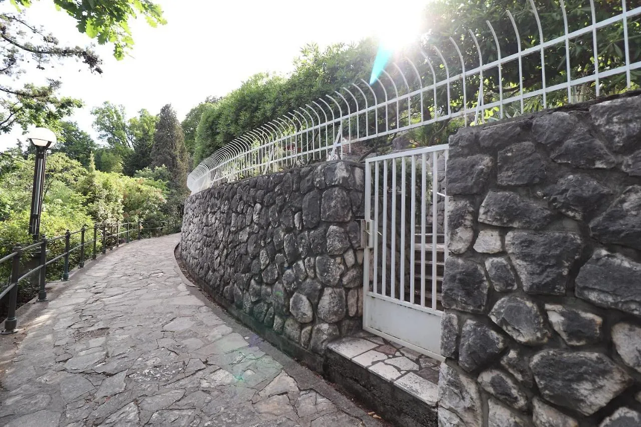 Villa Ljerka, Step To The Sea Opatija
