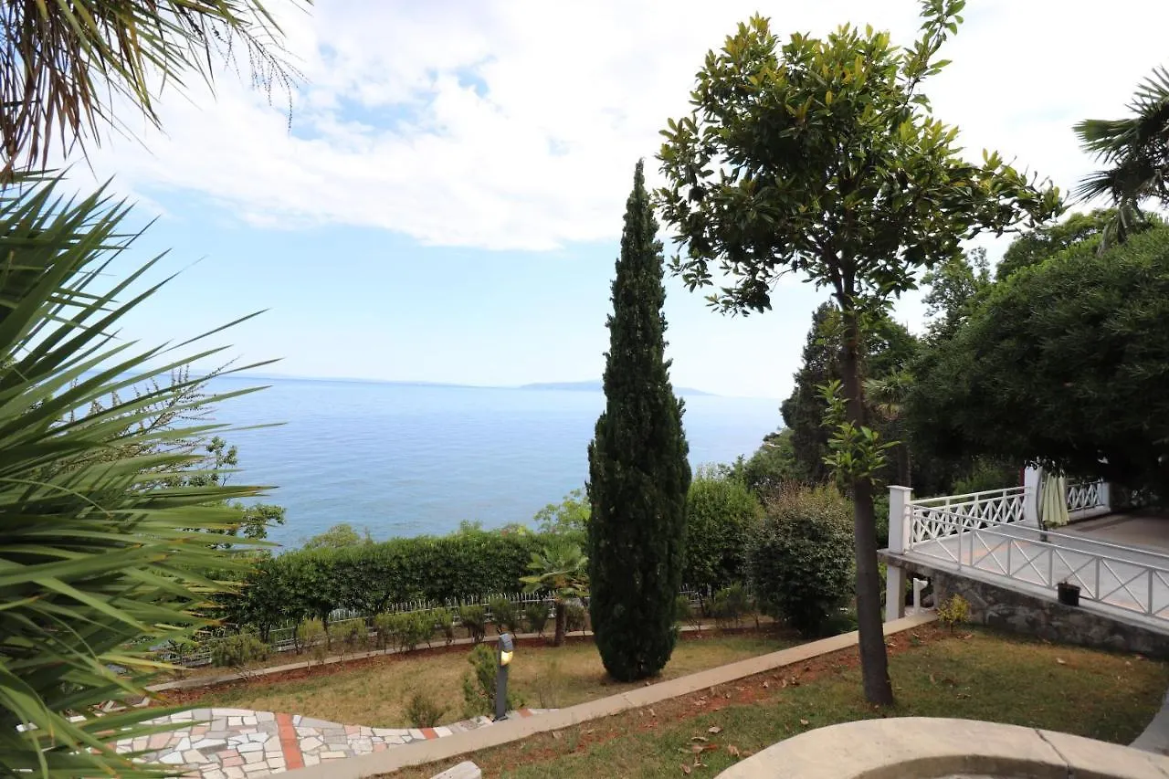 Villa Ljerka, Step To The Sea Opatija